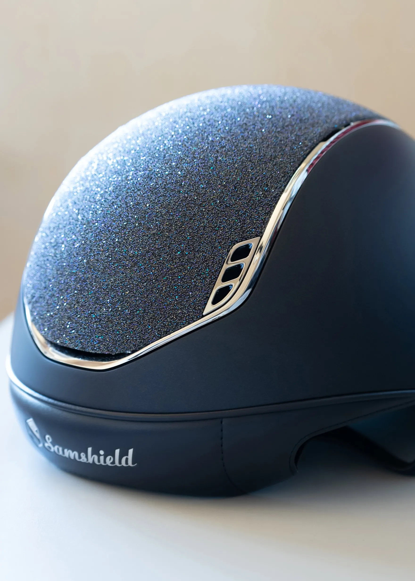Reithelm Classic 2.0 SM, Top Crystal Fabric Swarovski Paradise Shine, Trim + Blason Chrome