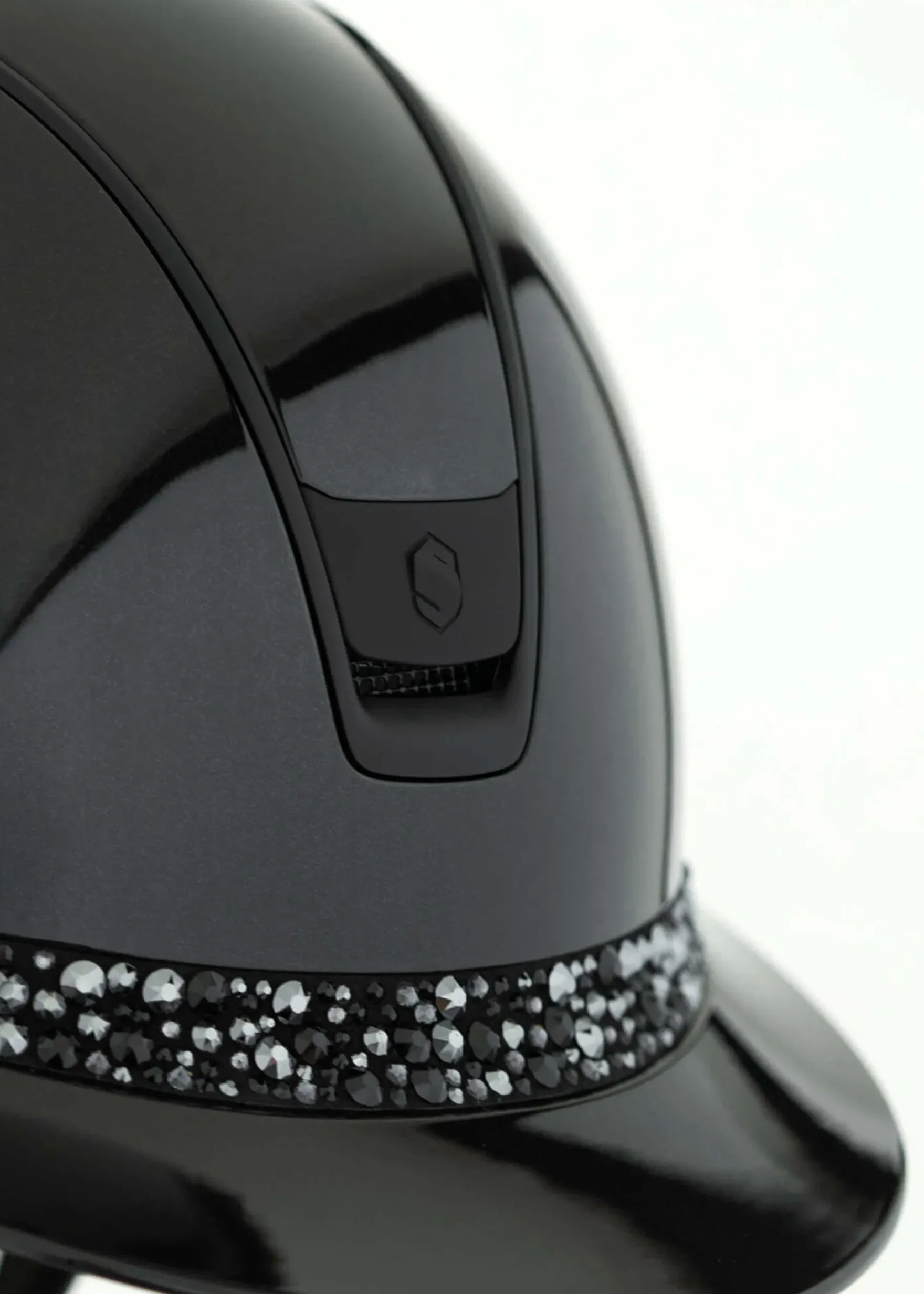 Reithelm Miss Shield 2.0 Shadowglossy, FB Glacier Crystal Black, Trim + Blason Matt Black