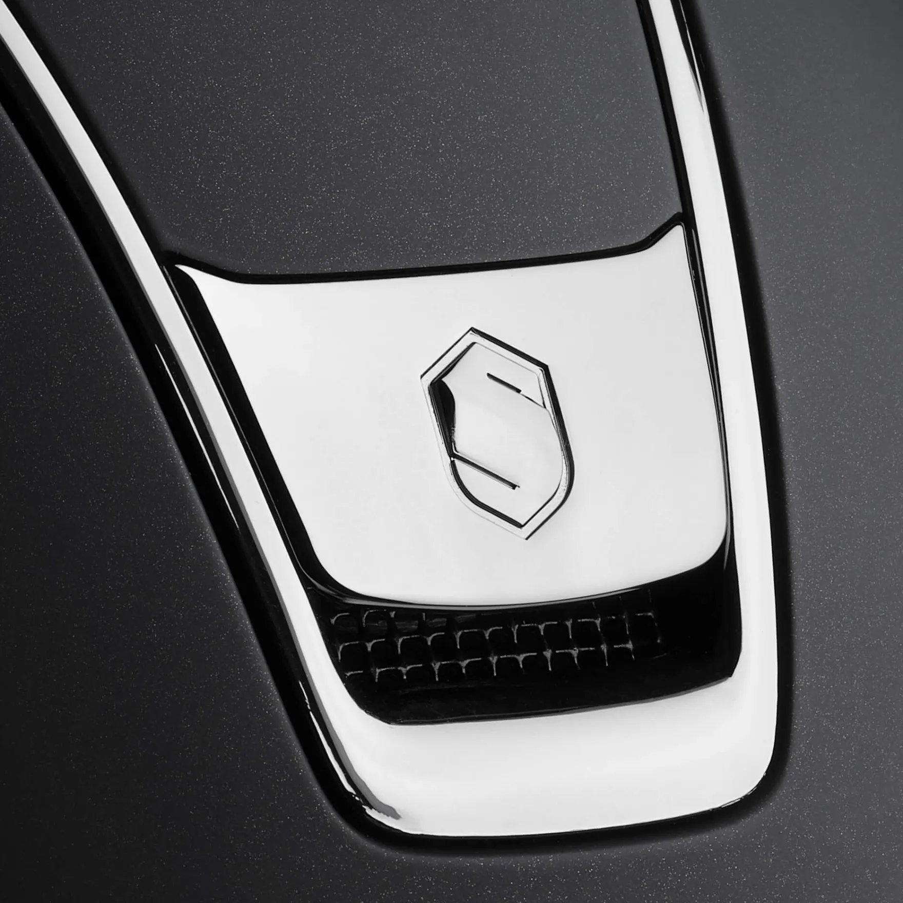 Reithelm Miss Shield 2.0 Shadowmatt, Top Paint, Trim + Blason Black Chrome