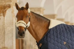 Stalldecke Comfort, 300 g, Winterdecke, mit Kunstfell